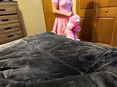 Tiny Stepdaughter Gets Stepfather’s Creampie in Tight Pussy