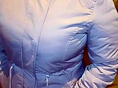 Моята мащеха ме дразни с извивките си в домашно клипче