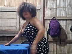 Sogra provoca enteado com punheta caseira?