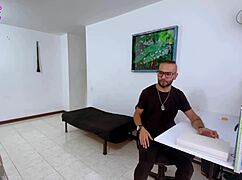 I’m banging my tailor with huge tits since I can’t pay for lingerie.