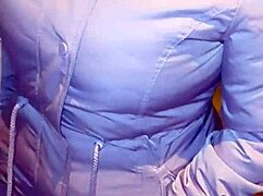 Mi Madrastra Teases With Her Curves in Homemade Clip