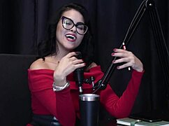 Annie Clementine Enjoys Outdoor Sex