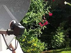 Voisine sexy aux seins tombants et gros cul