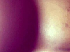 Milf chupa una polla grande y la toma bien profundo