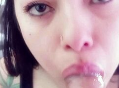 delicious homemade blowjob with great deep throat skills