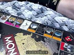 Я стал секс-рабом своей сводной сестры, играя с ней в монополию, часть первая