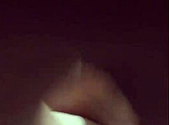 Тихонько ебу молодую любовницу пока куколд все снимает