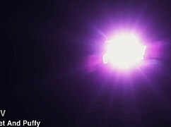 Claudia Macc doseže orgazem s črnim dildom doma