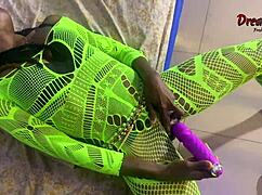 vera knows how to satisfy herself with toy and big dickk