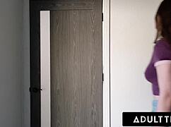 Adult Time - Liz Jordan Sits on Hazel Moore’s Face