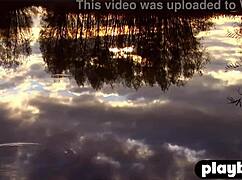 Hei, mau nonton bokong gede milf dan cougar asia nge-strip lingerie panas?