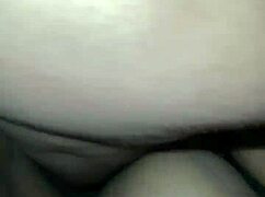 I watch this hermosa culona being unfaithful with passion.