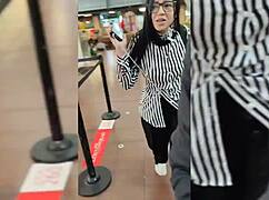 I met Estefani at the mall while heading to eat lunch