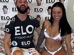 난 로레나 돌이고, 큰 가슴으로 이 캐스팅 인터뷰 너무 흥분돼