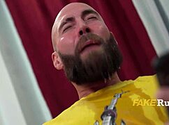 Yasminator imee ja ratsastaa