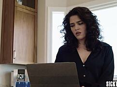 Victoria Voxxx Calls The TROUBLESHOOTER And Gets Her PUSSY FUCKED!