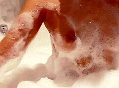 Thai teen fucks in hotel shower