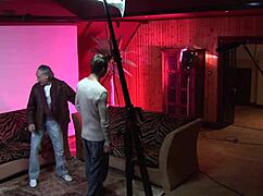 Brunett mogen hora i vild fyrling action