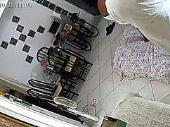 Cuckold Films Wife Getting Banged By Several Men In Every Hole