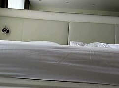 Amatoriale spalanca culo e figa per il tuo sguardo