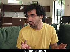 Anak tiri dan suami freeuse ibu tiri bila-bila masa wow 😍