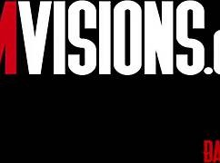 वाह, पेटाइट एडेन ऐशली अपनी टाइट शेव्ड चूत में बड़ा लंड लेती है!