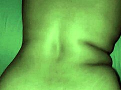 Elle dit, baise mon cul et jouis dedans