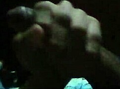 I can’t stop watching this novinho with a huge cock finishing solo, it’s my first time seeing something this wild!