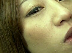 Yo, follando a esta jefa asiática tetona en la oficina es salvaje - 北山かんな 1