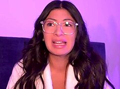 หนุ่มเศร้าได้บำบัดหีเปียกจากสาวลาตินหน้าอกใหญ่ Cami Strellla