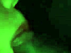 Asiatica gustoasă fute fără prezervativ cu negrotei