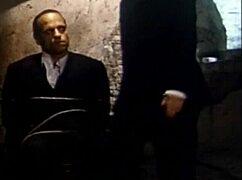 Kelly Trump hisap kontol enak muncrat di mulut