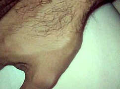 Büyük Kıç Eğilerek Köpek Pozisyonunda Döller İçine!