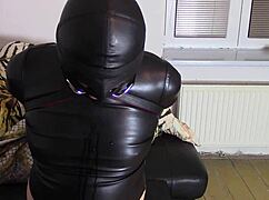 i bound droolin katja in leather bondge