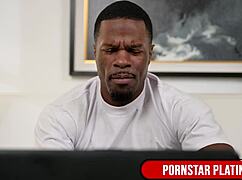 Blonde Babe Leya Falcon Masters Jamie Knoxx’s Huge Cock