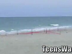 SE DISSE TENÅRINGENE 18+ FÅ TITTFUCKET HARDT PÅ FESTEN