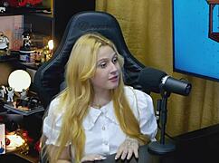 Ninfeta Viamms rates Ruan's thick rod during outdoor massage