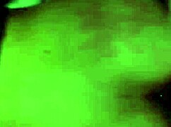 맛있는 날고나가 네 발로 서서 도기스타일로 격렬하게 박혀.