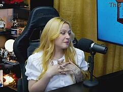 Ninfeta Viamms rates Ruan's thick rod during outdoor massage