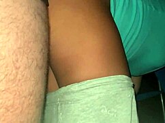 Buiten openbare neuk met intense passie