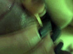 Lekker geile rijpe met dikke kont geeft grote billen aan gelukkige gast homemade