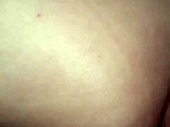 A Vadia Arrebenta o Rabo com Abobrinha Grossa