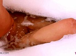 adolescente bruna 18+ 18+ 18 e arrapata per cazzo