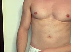 黒肌ラテン娘がきつい尻穴シゴいてアナルで激イキ