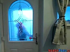 min stepsøster ringer meg hjemme alene for trang fitte-knulling