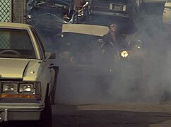 차 스크랩야드에서 미친 야생 섹스, 너무 핫! 🔥