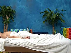 Relaxing full body massage session.