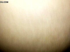 Большой парень с маленькой 18+ девчонкой