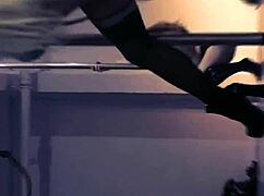 ¡Ey, esta doctora argentina hace un baile de barra sexy en POV!