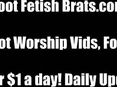 Bella Sucks Rachel's Cute Little Toes Intensely